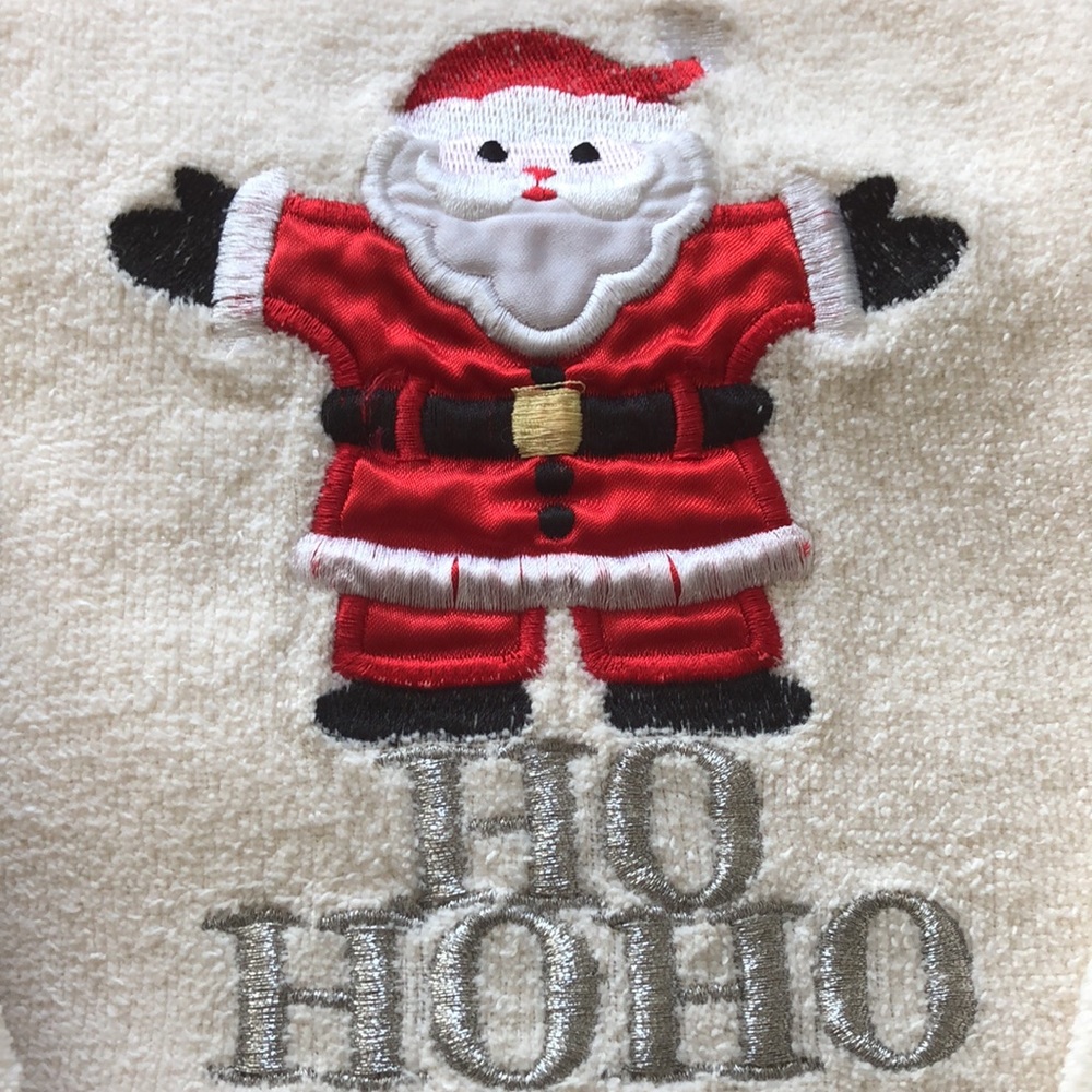 Vintage Embroidered Towels - Picture 3 of 8